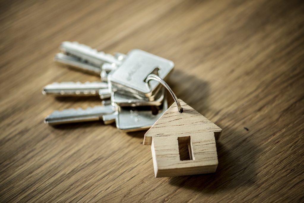 Digital platforms in the EU: Airbnb’s Legal Status Explained