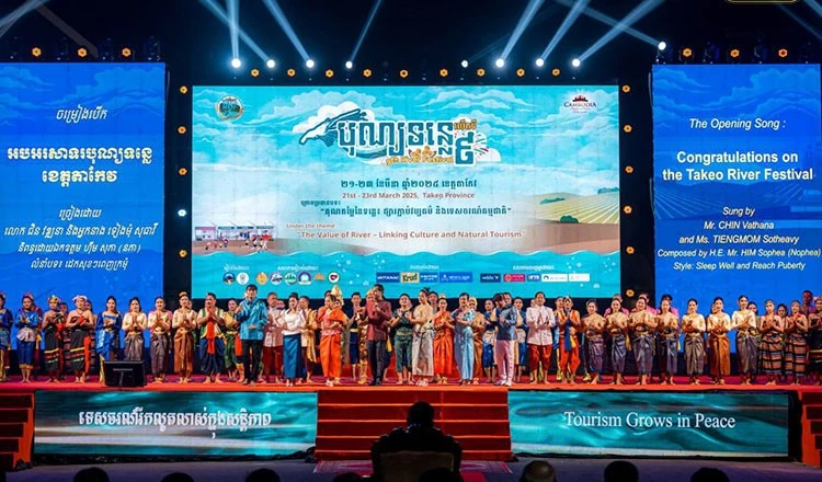 Promouvoir le tourisme fluvial au Cambodge : Une exploration culturelle