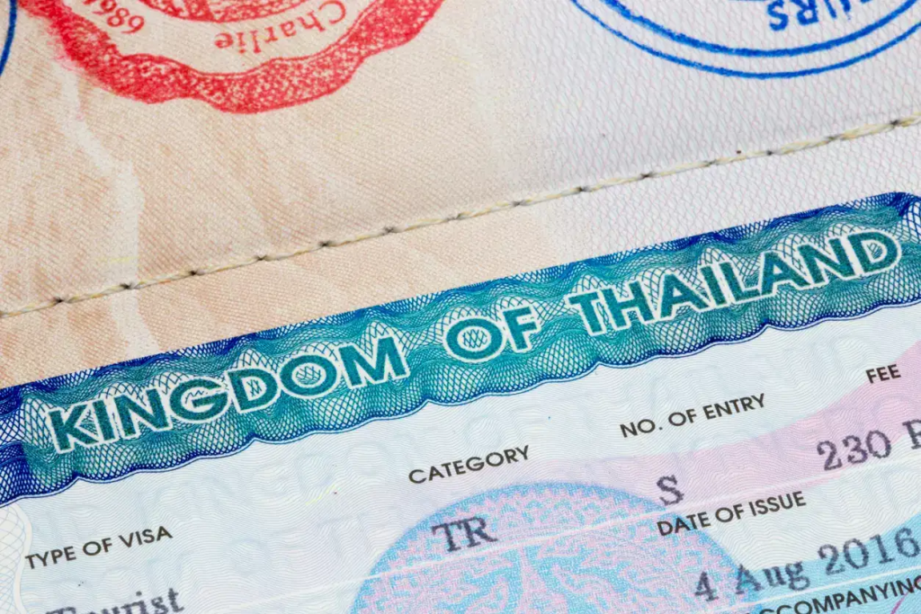 泰国对外国游客实行 30 天免签证逗留限制