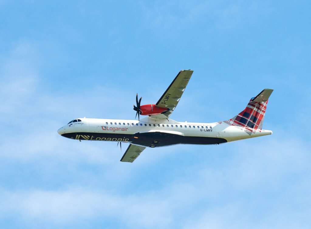 Crianças voam de graça nas novas rotas sazonais da Loganair