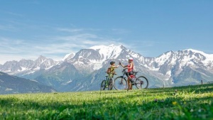 圣热尔韦勃朗峰 2025 年夏季活动：庆祝登山运动与文化