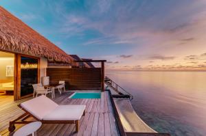 Vzrušující letní nabídky v Cinnamon Velifushi Maldives s bezplatnými transfery a exkluzivními výhodami